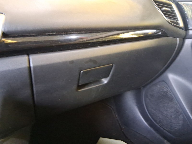 Recambio de guantera para mazda 3 (bm, bn) 2.0 referencia OEM IAM BHN164030CFKZ  