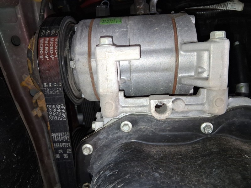 Recambio de compresor aire acondicionado para mazda 3 (bm, bn) 2.0 referencia OEM IAM BHS261450  