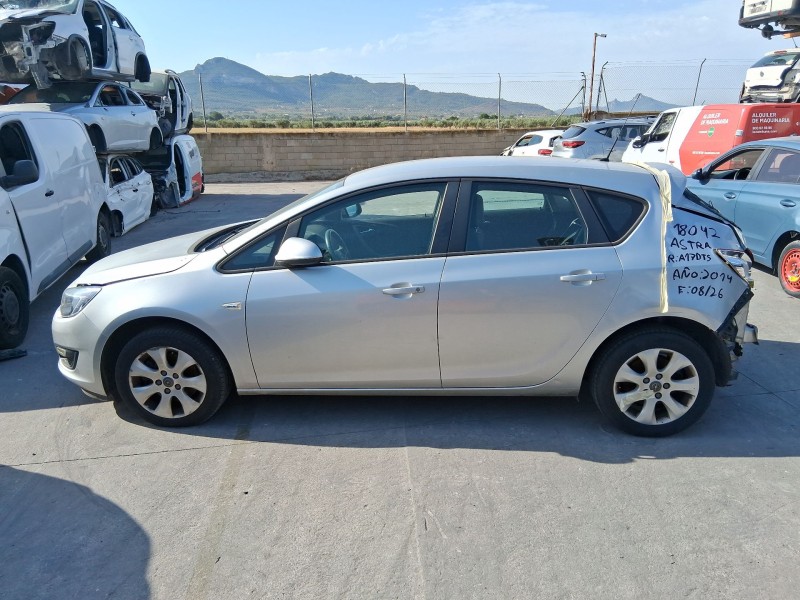 opel astra j (p10) del año 2014