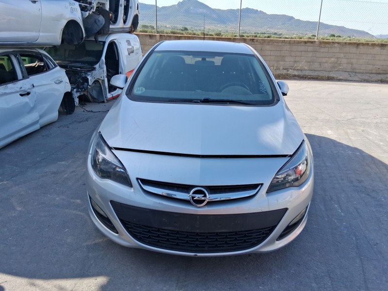 opel astra j (p10) del año 2014