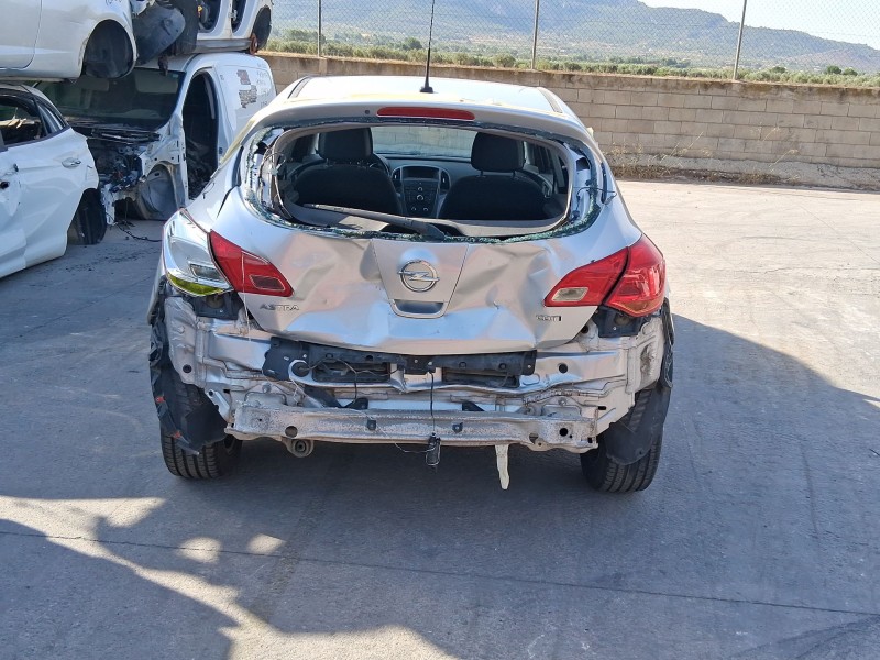 opel astra j (p10) del año 2014