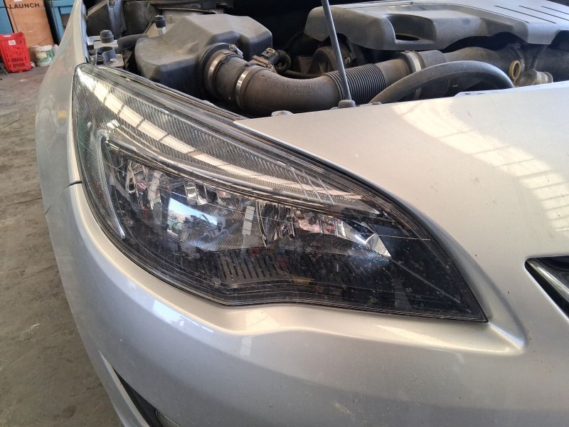 Recambio de faro derecho para opel astra j (p10) 1.7 cdti (68) referencia OEM IAM 13365291  