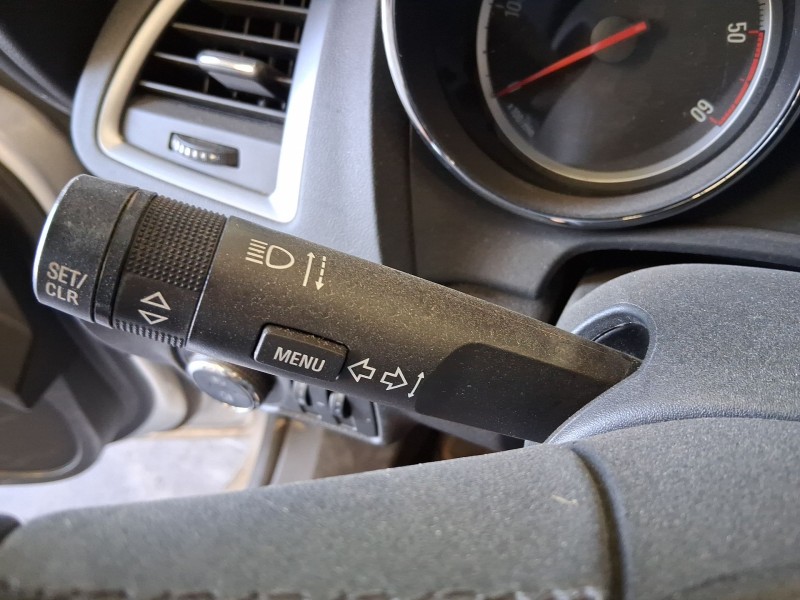 Recambio de mando luces y limpia para opel astra j (p10) 1.7 cdti (68) referencia OEM IAM 20941129  95433818