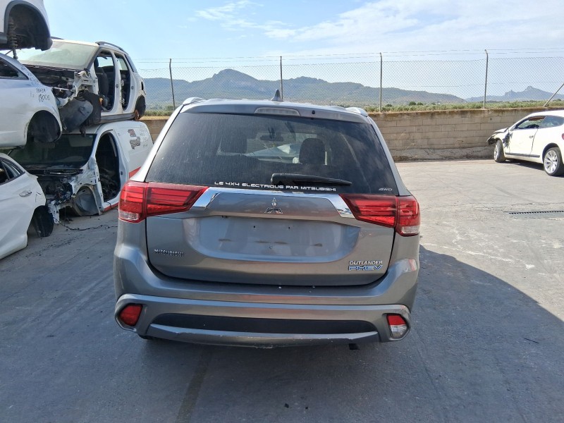 mitsubishi outlander iii (gg_w, gf_w, zj, zl, zk) del año 2018