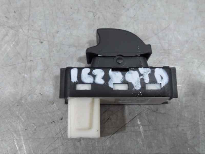 Recambio de mando elevalunas trasero derecho para peugeot 208 (p2) active pack referencia OEM IAM 980448032000  