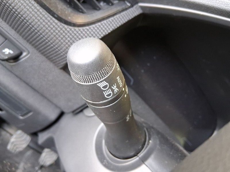Recambio de mando luces y limpia para renault kangoo iii furgoneta/monovolumen 1.5 blue dci 95 (fjab) referencia OEM IAM 2556733