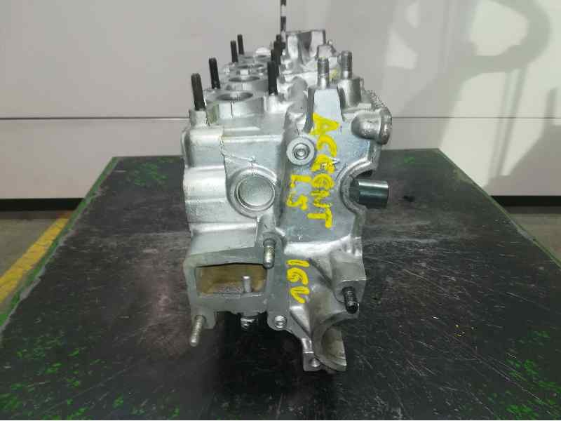 Recambio de culata para hyundai accent (x3) 1.5 cat referencia OEM IAM SIN REF  SE RECOMIENDA COMPROBAR A PRESIÓN