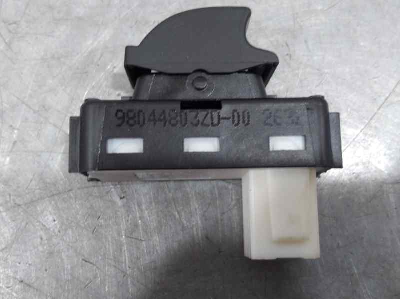 Recambio de mando elevalunas trasero derecho para peugeot 208 (p2) active pack referencia OEM IAM 980448032000  