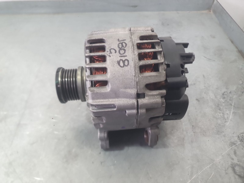 Recambio de alternador para volkswagen golf vii (5g1, bq1, be1, be2) 1.6 tdi referencia OEM IAM 04L903024SX 04L903024S 