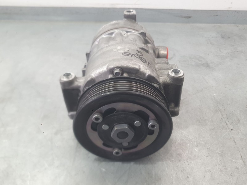 Recambio de compresor aire acondicionado para volkswagen golf vii (5g1, bq1, be1, be2) 1.6 tdi referencia OEM IAM 5Q0820803K  