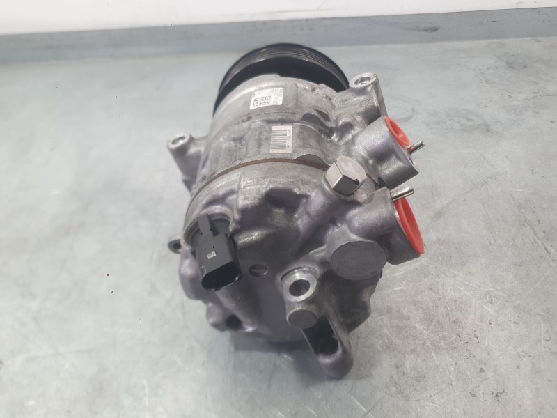 Recambio de compresor aire acondicionado para volkswagen golf vii (5g1, bq1, be1, be2) 1.6 tdi referencia OEM IAM 5Q0820803K  