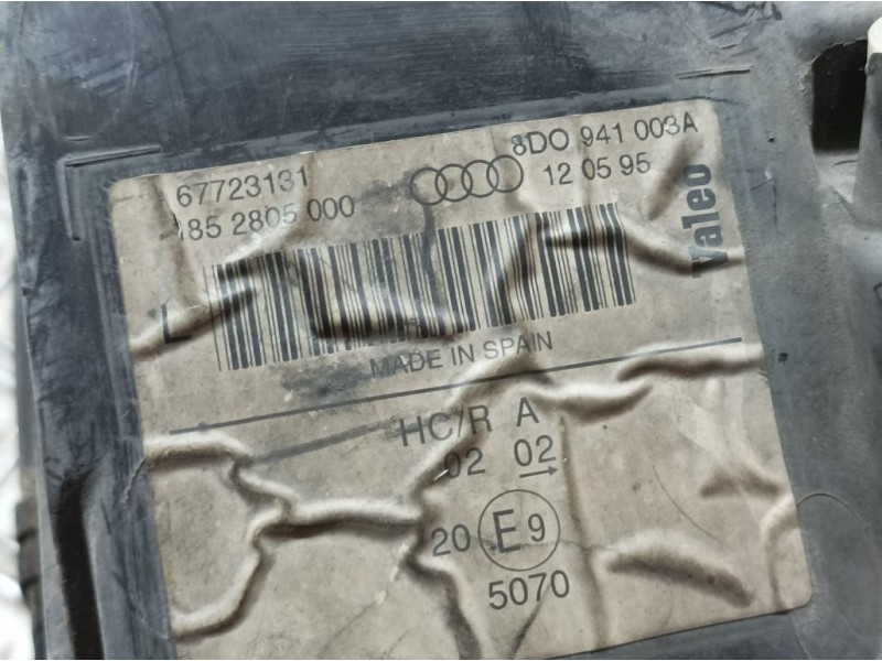 Recambio de faro izquierdo para audi a4 berlina (b5) 1.8 referencia OEM IAM 8D0941003A 67723131 VALEO