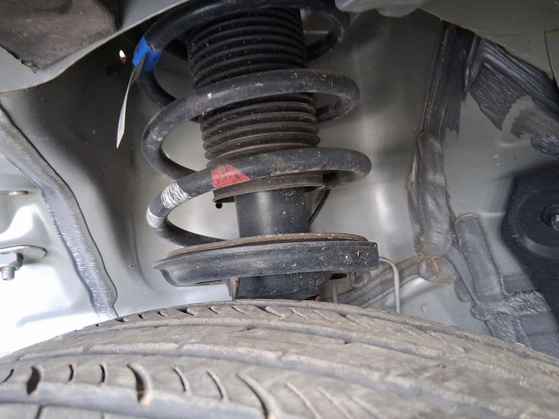 Recambio de amortiguador delantero izquierdo para mg zs suv (azs1) 1.5 vti referencia OEM IAM 10242405  