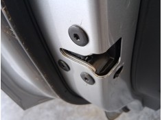 Recambio de cerradura puerta trasera izquierda para mg zs suv (azs1) 1.5 vti referencia OEM IAM 10640593  