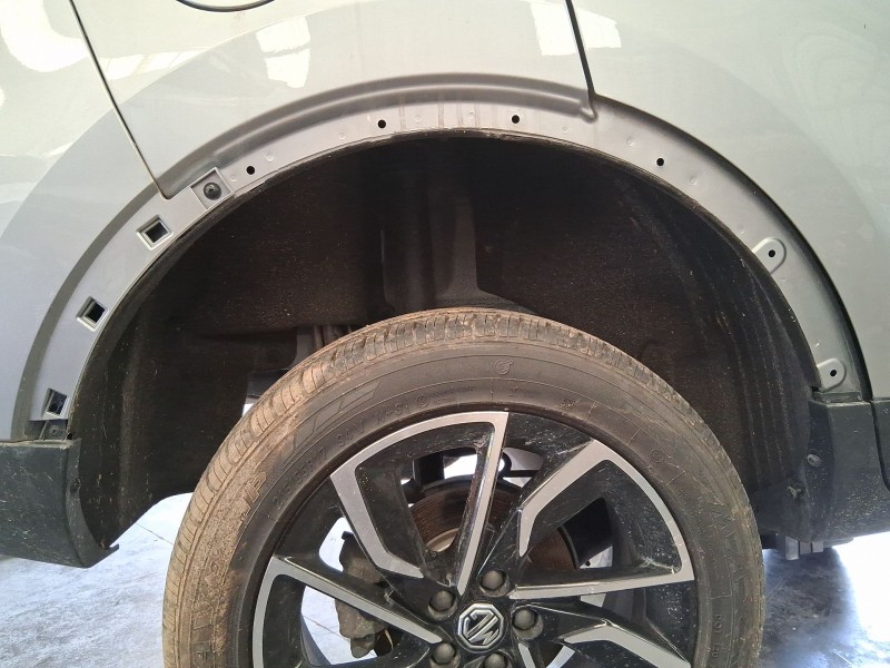 Recambio de plastico pase rueda tras. dch. para mg zs suv (azs1) 1.5 vti referencia OEM IAM 11115349  