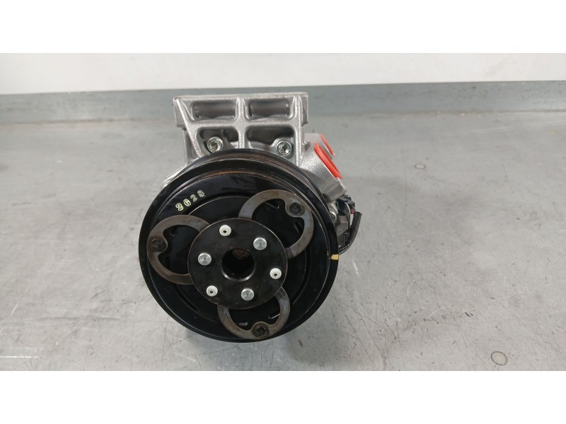 Recambio de compresor aire acondicionado para dacia sandero iii 1.0 tce 90 referencia OEM IAM 926008469R  