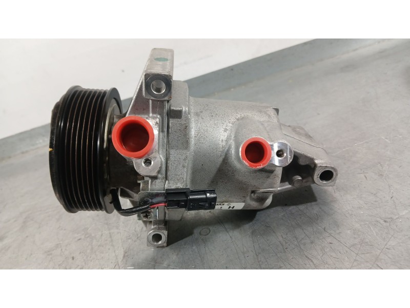 Recambio de compresor aire acondicionado para dacia sandero iii 1.0 tce 90 referencia OEM IAM 926008469R  