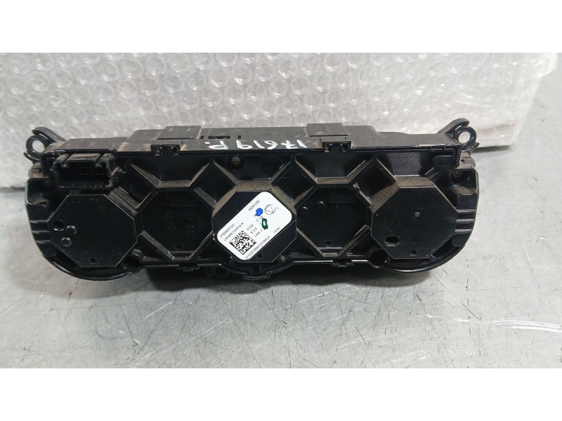 Recambio de mando climatizador para dacia sandero iii 1.0 tce 90 referencia OEM IAM   