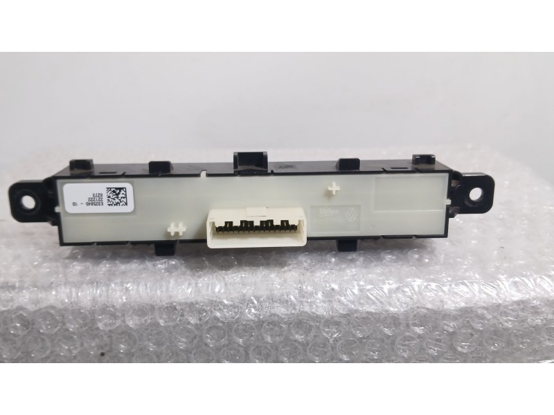 Recambio de mando multifuncion para dacia sandero iii 1.0 tce 90 referencia OEM IAM 283E81340R  