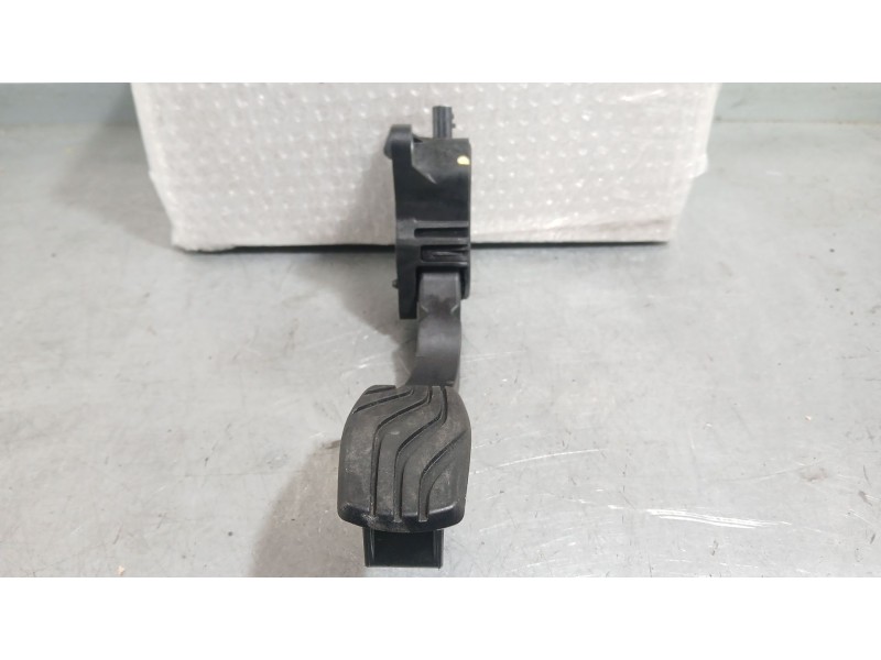 Recambio de potenciometro pedal para dacia sandero iii 1.0 tce 90 referencia OEM IAM 180100912R  