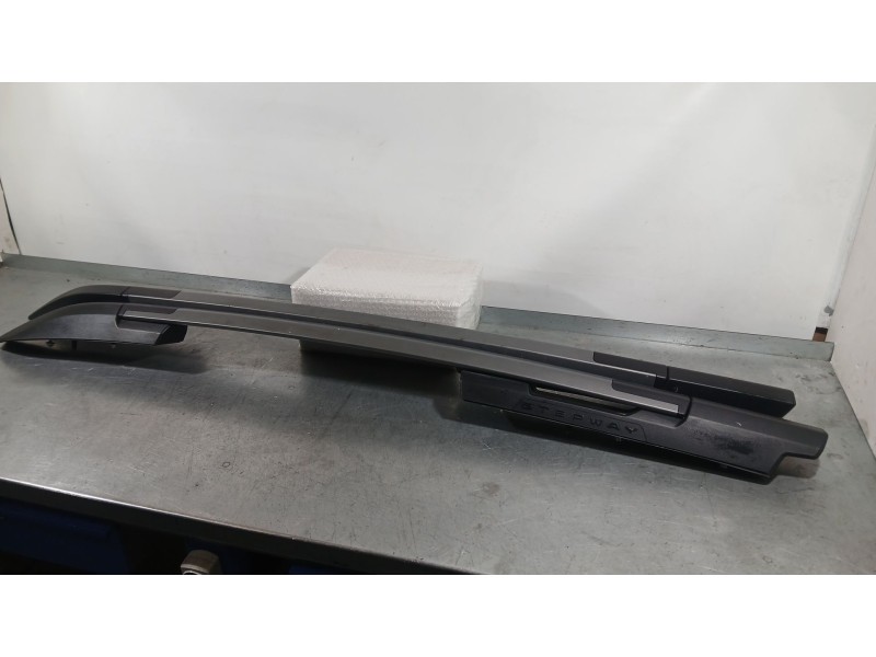 Recambio de barras techo para dacia sandero iii 1.0 tce 90 referencia OEM IAM   