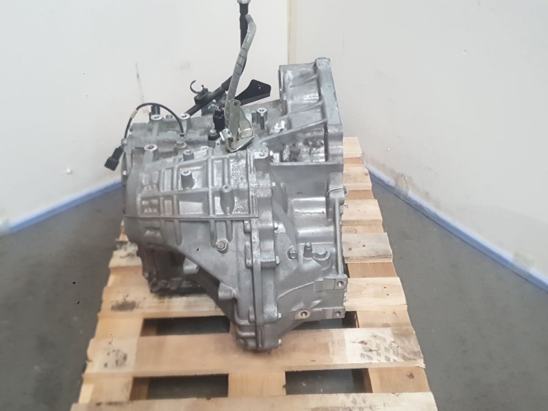 Recambio de caja cambios para toyota avensis sedán (_t25_) 2.0 (azt250_) referencia OEM IAM AZT250 303002D092 