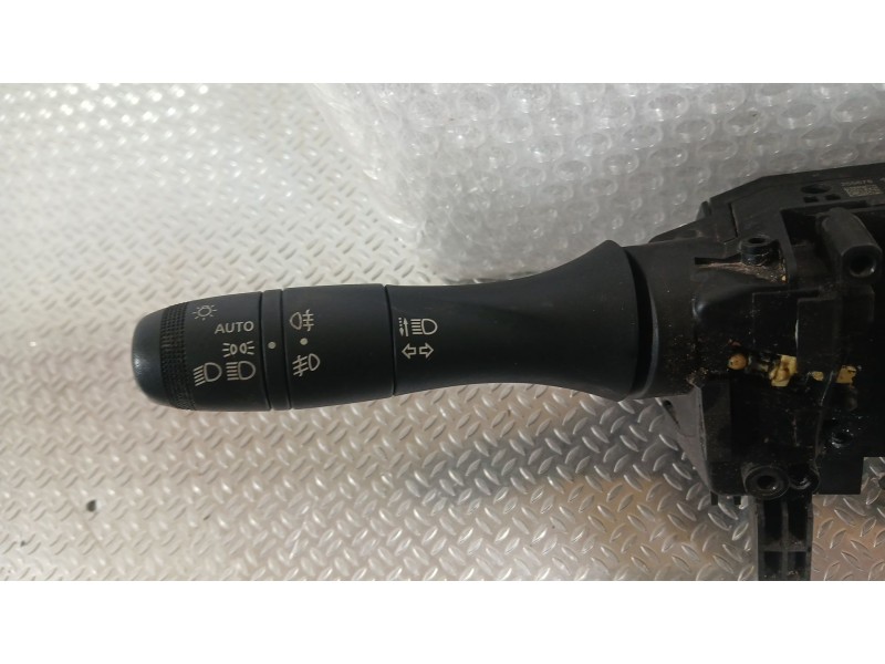 Recambio de mando luces y limpia para renault express furgoneta/monovolumen 1.5 blue dci 75 (f6aa) referencia OEM IAM 255676114R