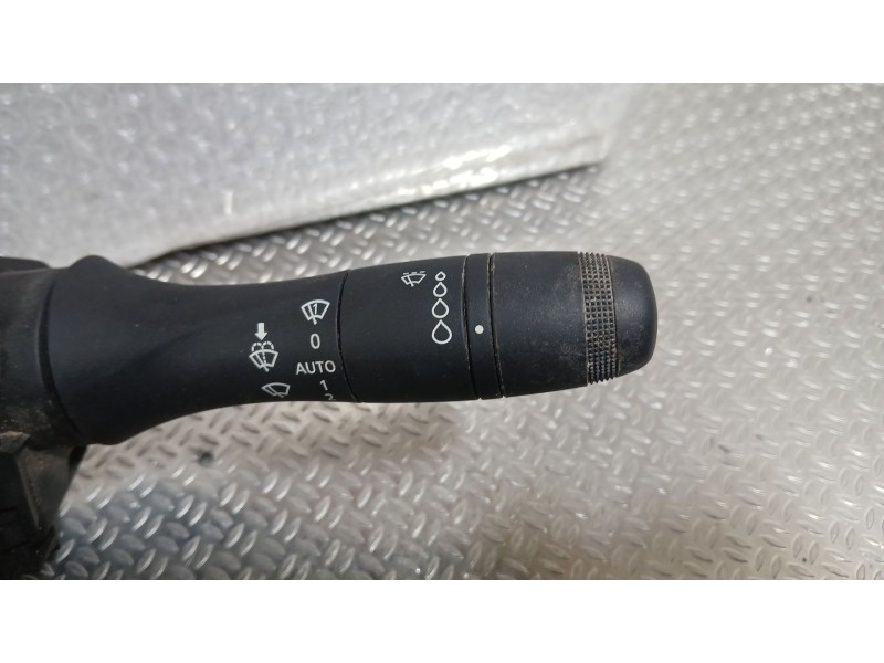 Recambio de mando luces y limpia para renault express furgoneta/monovolumen 1.5 blue dci 75 (f6aa) referencia OEM IAM 255676114R