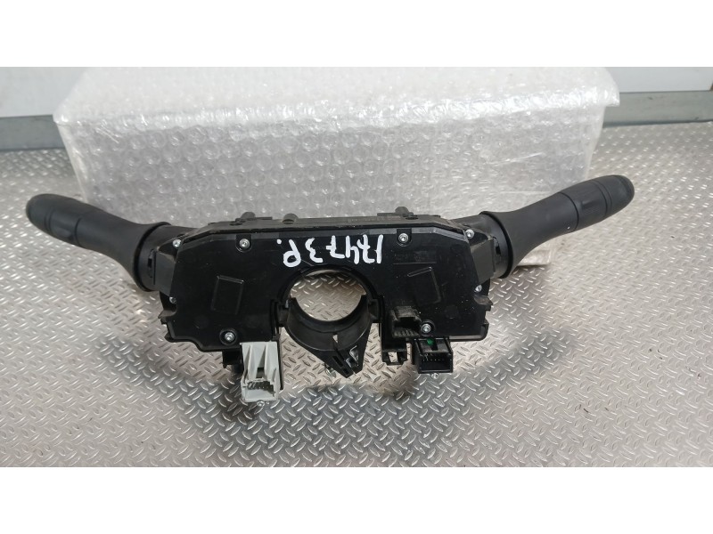 Recambio de mando luces y limpia para renault express furgoneta/monovolumen 1.5 blue dci 75 (f6aa) referencia OEM IAM 255676114R