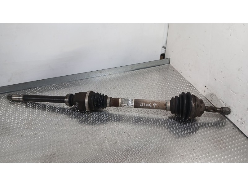 Recambio de transmision delantera derecha para citroën c4 cactus 1.6 hdi 90 referencia OEM IAM 9677477180 1611524180 