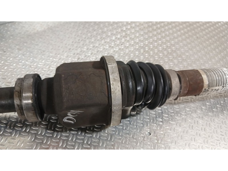 Recambio de transmision delantera derecha para citroën c4 cactus 1.6 hdi 90 referencia OEM IAM 9677477180 1611524180 
