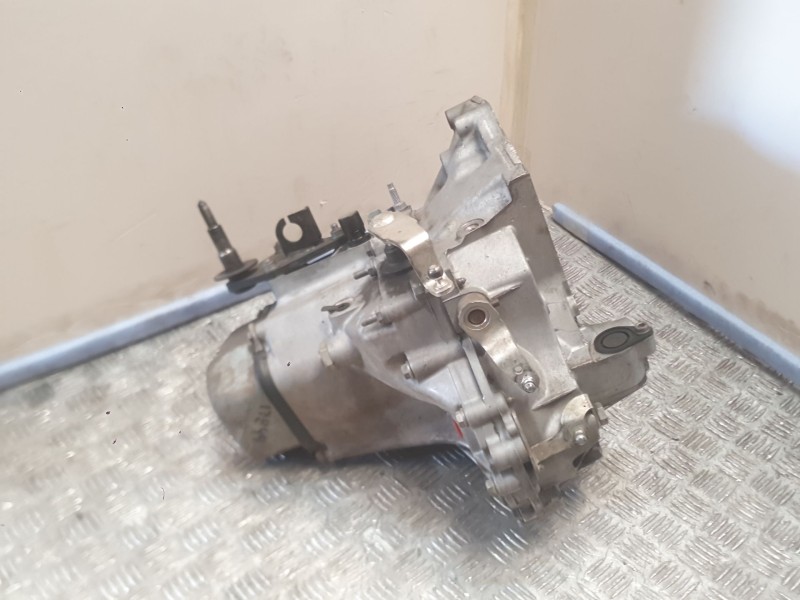 Recambio de caja cambios para peugeot 206 hatchback (2a/c) 1.4 hdi eco 70 referencia OEM IAM 20CQ53 2232V7 2222WY