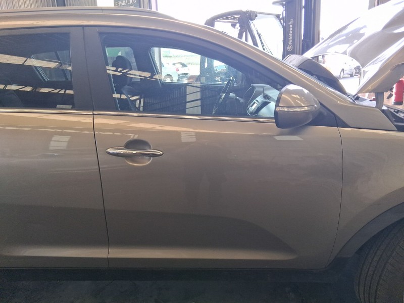 Recambio de puerta delantera derecha para kia sportage iii (sl) 1.6 gdi referencia OEM IAM 760043W011  