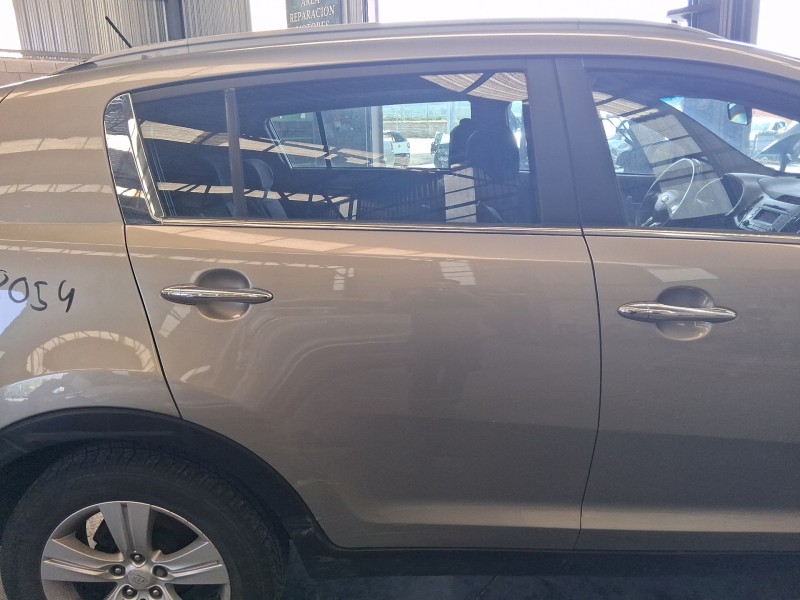 Recambio de puerta trasera derecha para kia sportage iii (sl) 1.6 gdi referencia OEM IAM 770043W010  