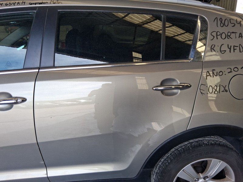 Recambio de puerta trasera izquierda para kia sportage iii (sl) 1.6 gdi referencia OEM IAM 770033W010 TOCADA 