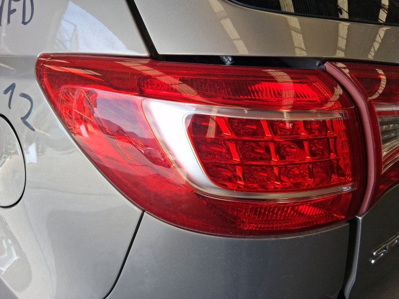 Recambio de piloto trasero izquierdo exterior para kia sportage iii (sl) 1.6 gdi referencia OEM IAM 924013W010  