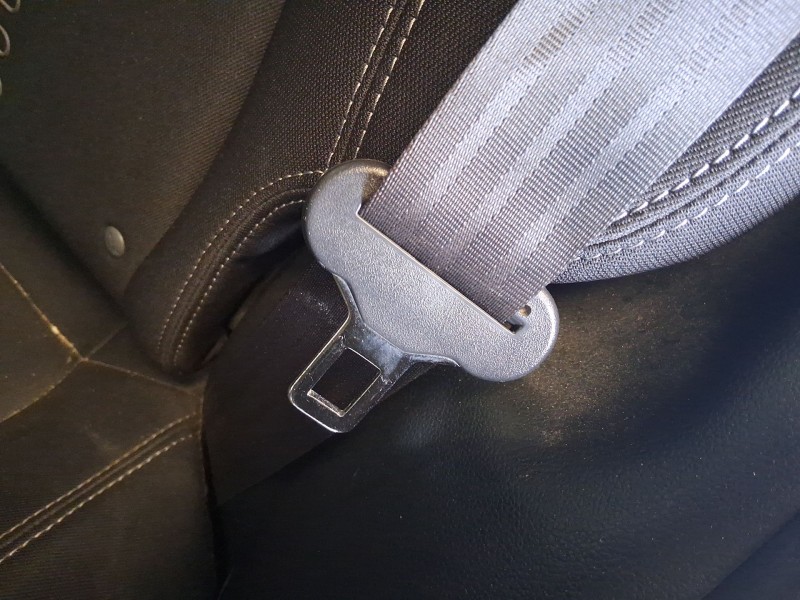 Recambio de cinturon seguridad trasero izquierdo para kia sportage iii (sl) 1.6 gdi referencia OEM IAM 898103U200GAH  