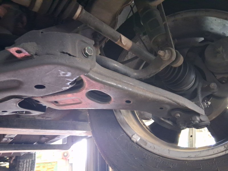 Recambio de brazo suspension inferior delantero izquierdo para kia sportage iii (sl) 1.6 gdi referencia OEM IAM 545003W102  