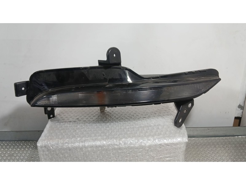 Recambio de piloto delantero derecho para renault megane iv hatchback (b9a/m/n_) 1.2 tce 130 (b9mr) referencia OEM IAM 261306376