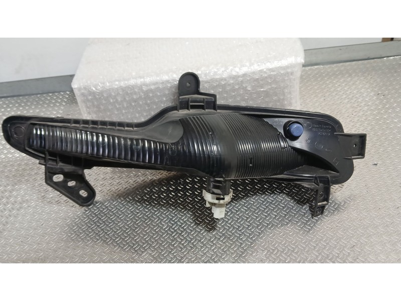 Recambio de piloto delantero derecho para renault megane iv hatchback (b9a/m/n_) 1.2 tce 130 (b9mr) referencia OEM IAM 261306376