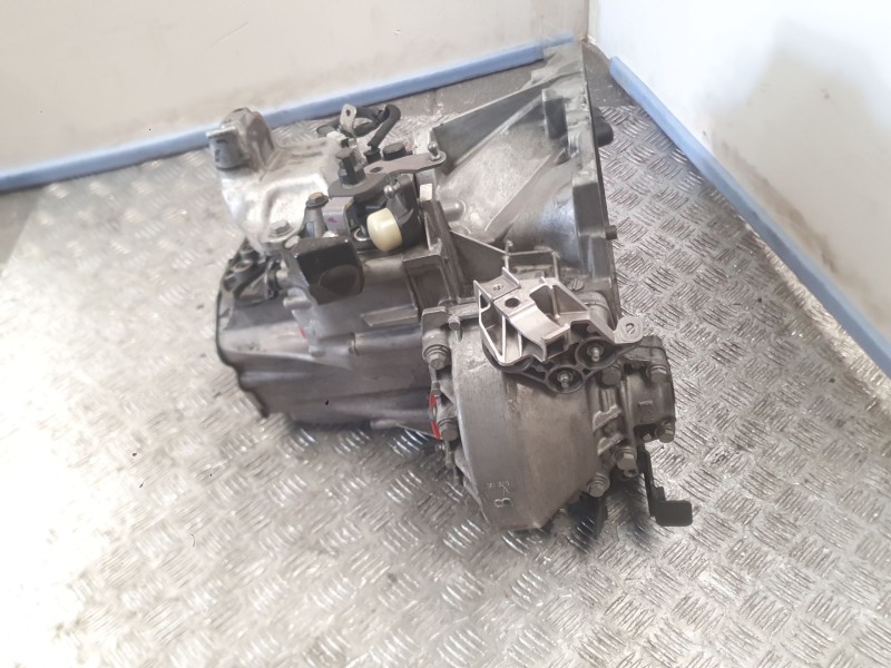 Recambio de caja cambios para peugeot 5008 ii (mc_, mj_, mr_, m4_) 1.6 bluehdi 120 referencia OEM IAM 20MB48 0695929 