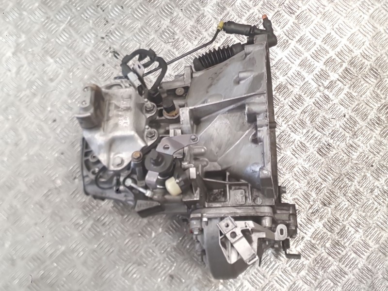 Recambio de caja cambios para peugeot 5008 ii (mc_, mj_, mr_, m4_) 1.6 bluehdi 120 referencia OEM IAM 20MB48 0695929 