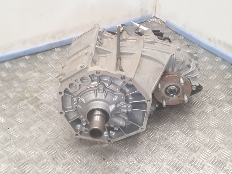 Recambio de caja transfer para toyota land cruiser (j15) vx referencia OEM IAM 361006D401  CLAVIJA TOCADA