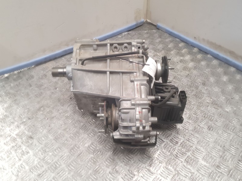 Recambio de caja transfer para toyota land cruiser (j15) vx referencia OEM IAM 361006D401  CLAVIJA TOCADA