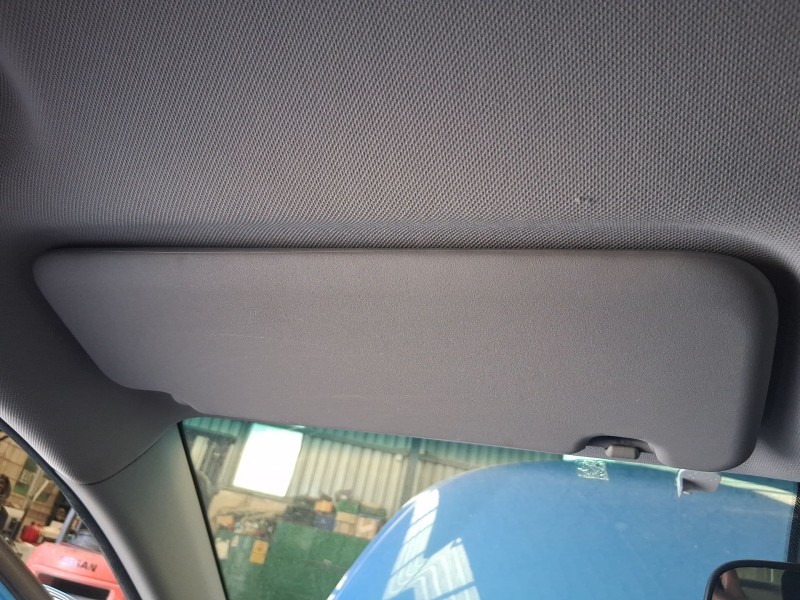 Recambio de parasol izquierdo para hyundai i30 fastback (pde, pden) 1.0 t-gdi referencia OEM IAM 85210G3010TTX  