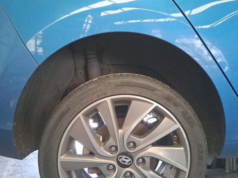 Recambio de plastico pase rueda tras. dch. para hyundai i30 fastback (pde, pden) 1.0 t-gdi referencia OEM IAM 86822G4AA0  