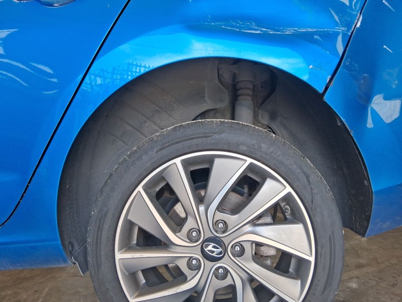 Recambio de plastico pase rueda tras. izq. para hyundai i30 fastback (pde, pden) 1.0 t-gdi referencia OEM IAM 86821G4AA0  