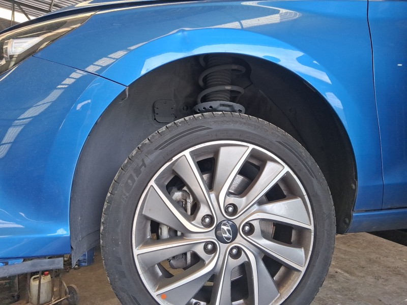 Recambio de plastico pase rueda del. izq. para hyundai i30 fastback (pde, pden) 1.0 t-gdi referencia OEM IAM 86811G4000  