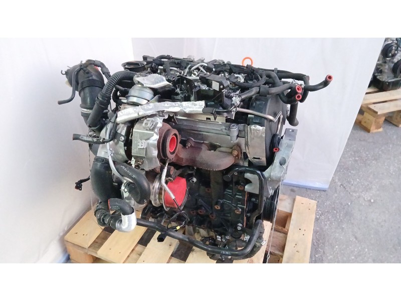 Recambio de motor completo para volkswagen golf vii (5g1, bq1, be1, be2) 1.6 tdi referencia OEM IAM CLHA 04L100090 