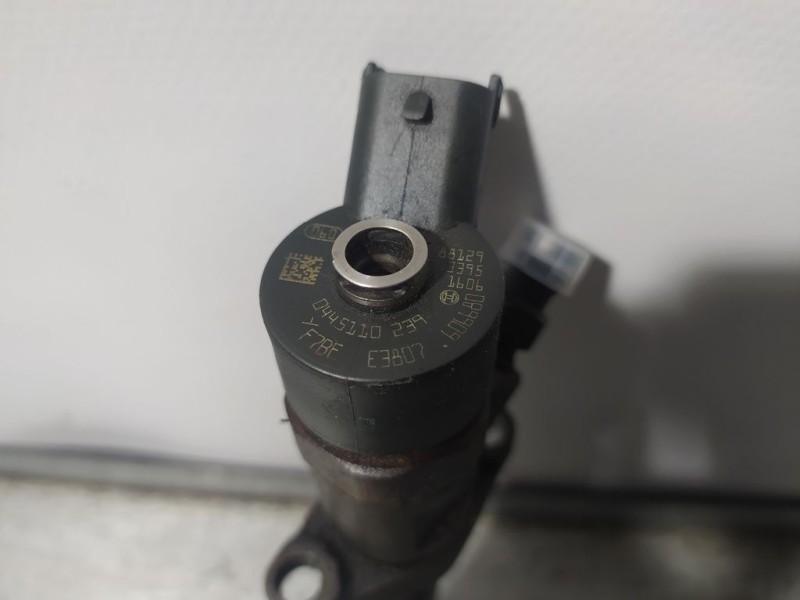 Recambio de inyector para citroën berlingo xtr 1,6 hdi 92 referencia OEM IAM 445110239  BOSCH